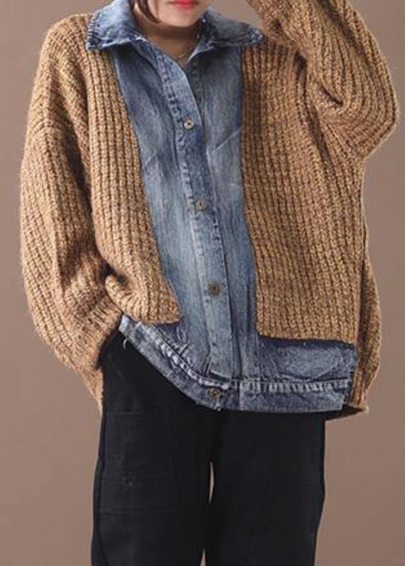 Bekväma Lapptäckta Khakistickade Toppar Oversize Stickad Blus Med Lapelkrage